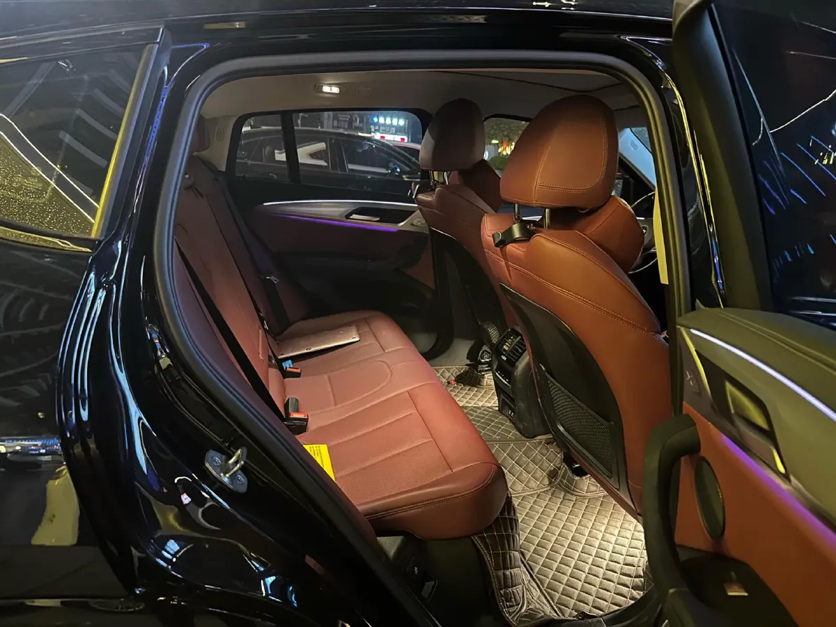 2022 BMW X4 2.0T 245HP L4 8AT,autocango,china used car exporter,china ev exporter,chinese used car exporter,chinese used ev exporter