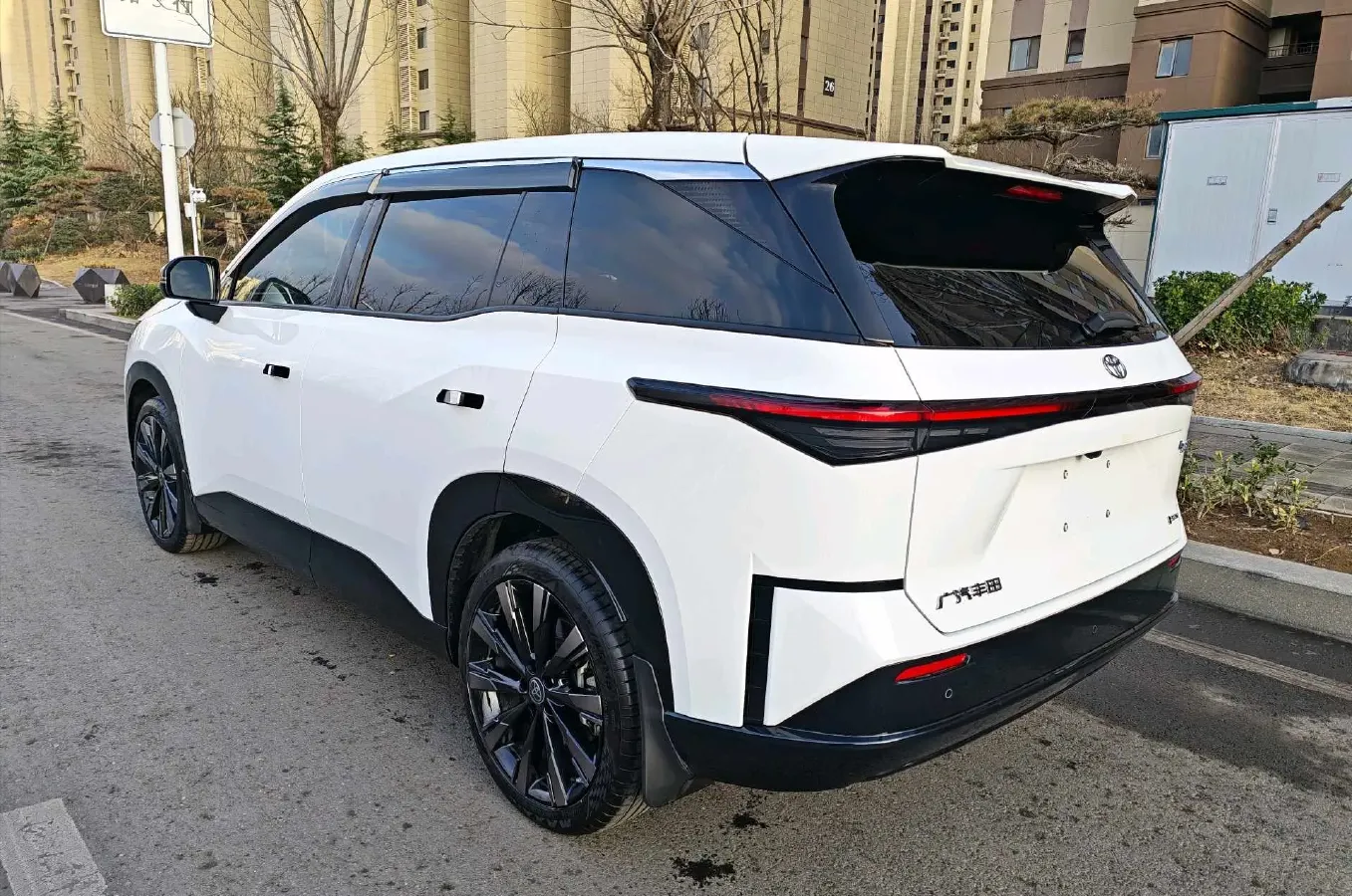2025 Toyota BZ3X BEV 67.92KWH,autocango,china used car exporter,china ev exporter,chinese used car exporter,chinese used ev exporter