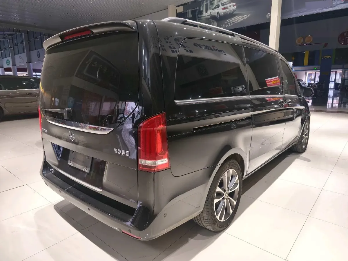 2021 Mercedes-Benz V Class 2.0T 211HP L4 9AT,autocango,china used car exporter,china ev exporter,chinese used car exporter,chinese used ev exporter