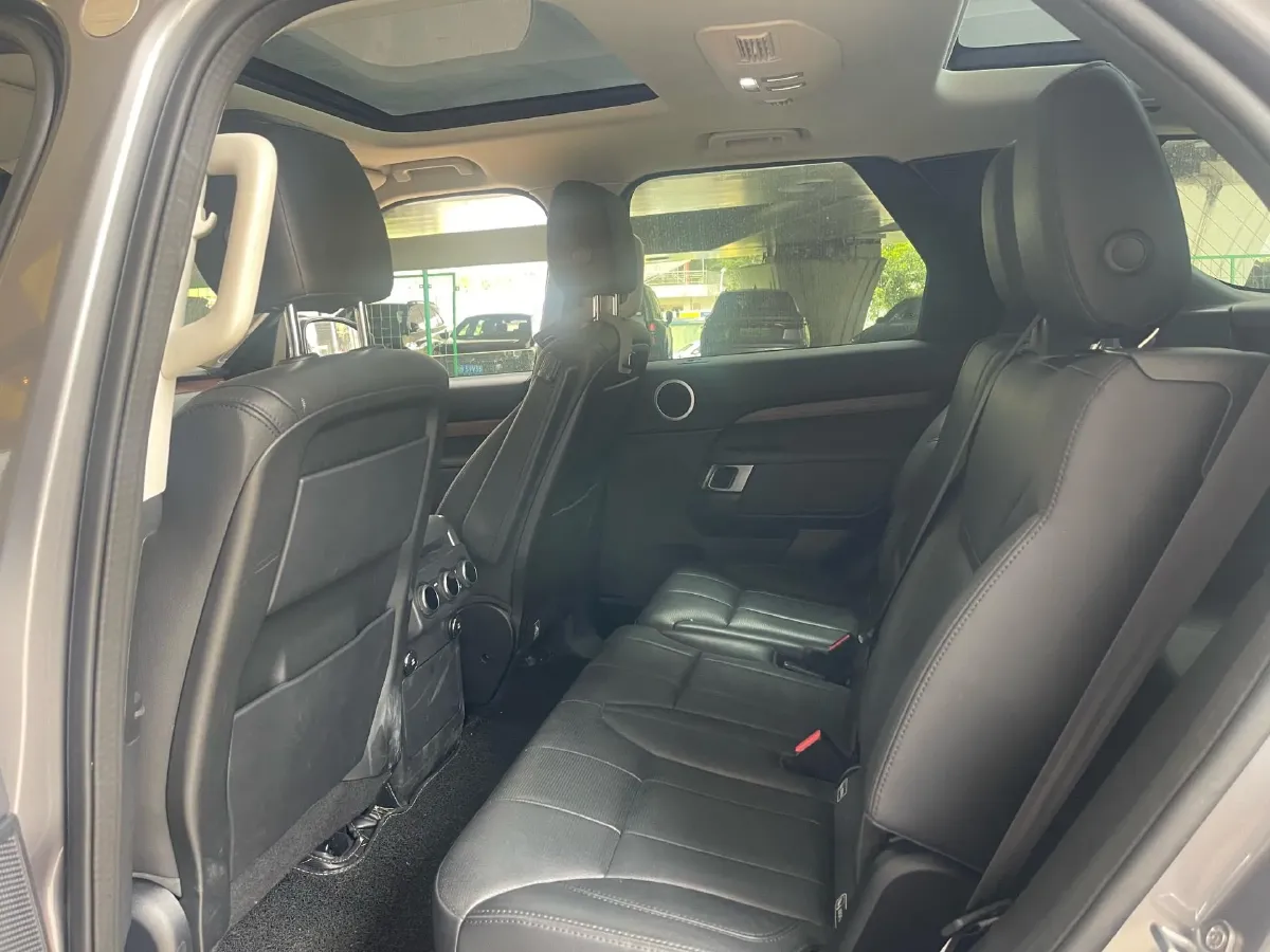 2020 Land Rover Discovery 3.0T 340HP V6 8AT,autocango,china used car exporter,china ev exporter,chinese used car exporter,chinese used ev exporter