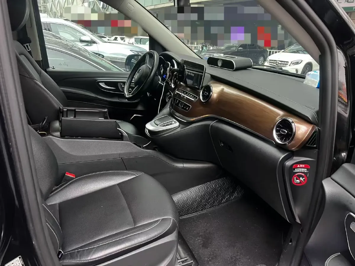2020 Mercedes-Benz V Class 2.0T 211HP L4 9AT,autocango,china used car exporter,china ev exporter,chinese used car exporter,chinese used ev exporter