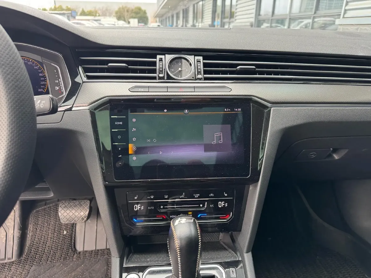 2020 Volkswagen Magotan 2.0T 186HP L4 7DCT,autocango,china used car exporter,china ev exporter,chinese used car exporter,chinese used ev exporter