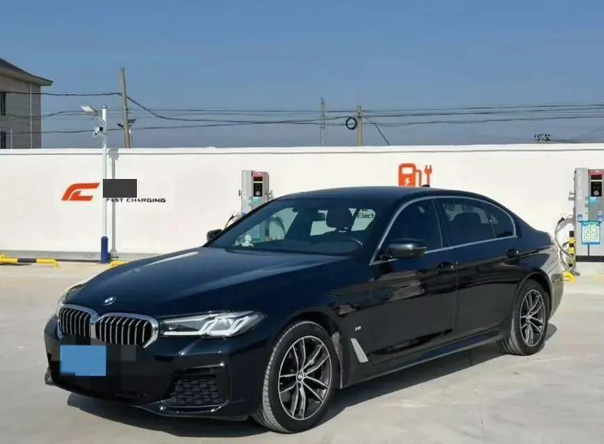 2022 BMW 5 Series 2.0T 184HP L4 8AT,autocango,china used car exporter,china ev exporter,chinese used car exporter,chinese used ev exporter