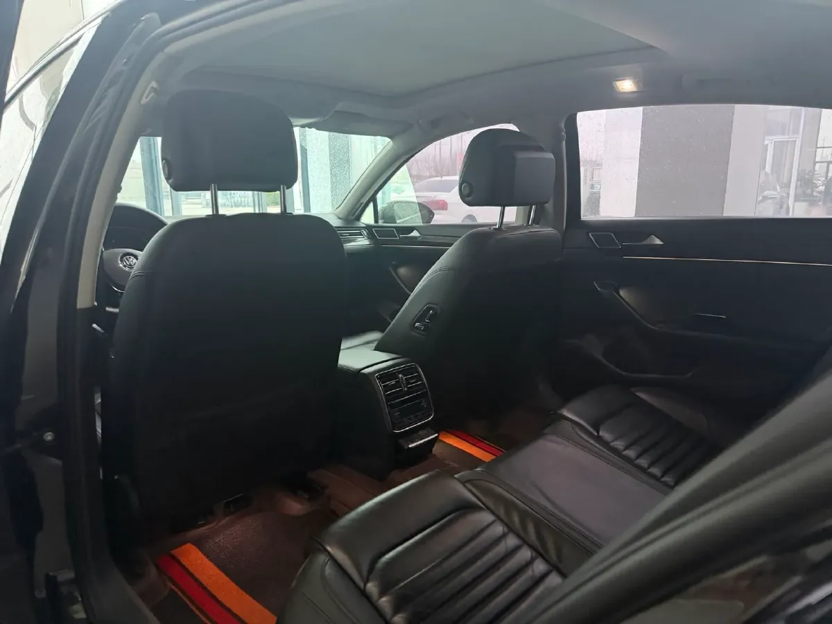 2019 Volkswagen Magotan 2.0T 186HP L4 7DCT,autocango,china used car exporter,china ev exporter,chinese used car exporter,chinese used ev exporter