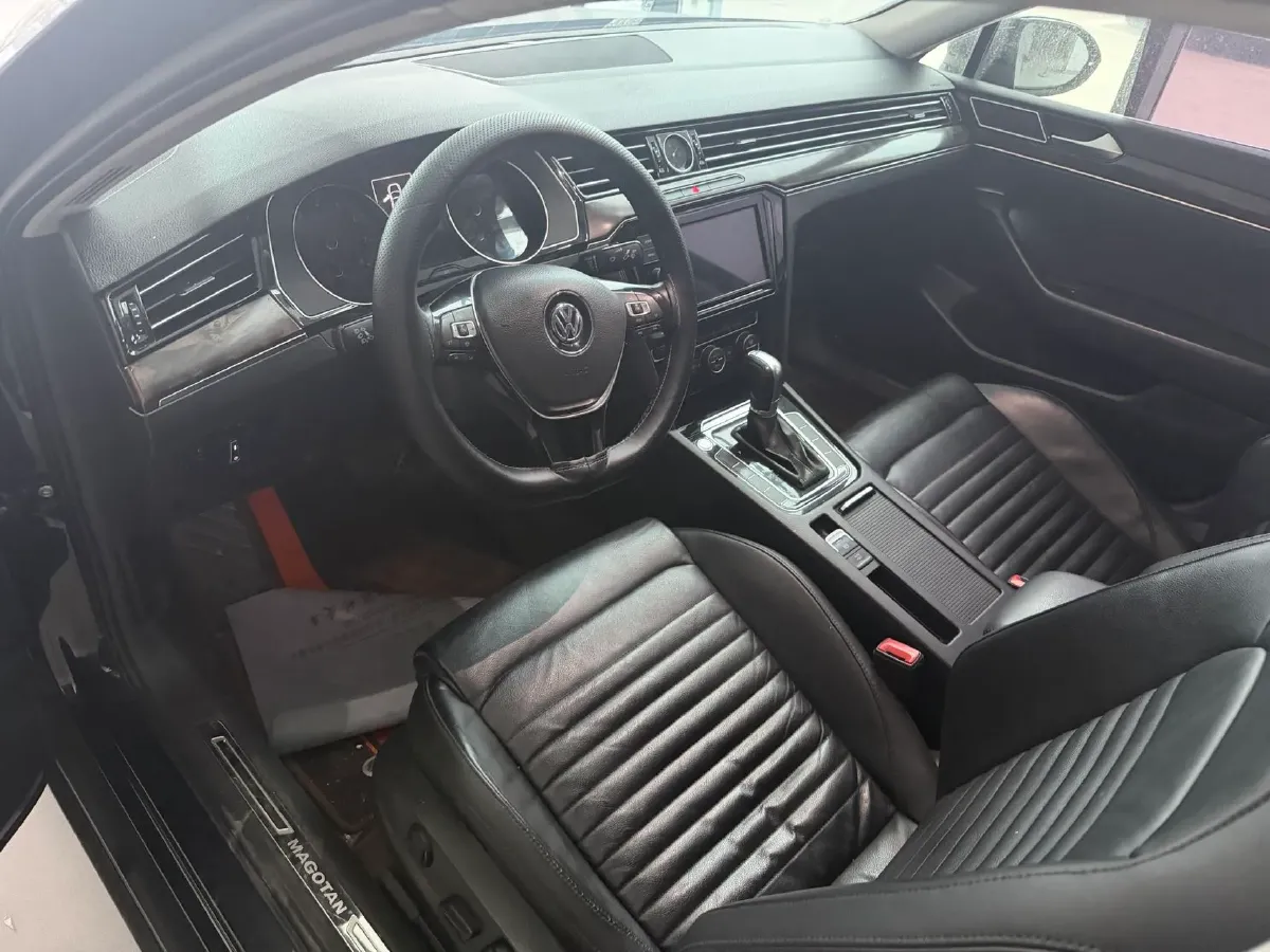 2019 Volkswagen Magotan 2.0T 186HP L4 7DCT,autocango,china used car exporter,china ev exporter,chinese used car exporter,chinese used ev exporter