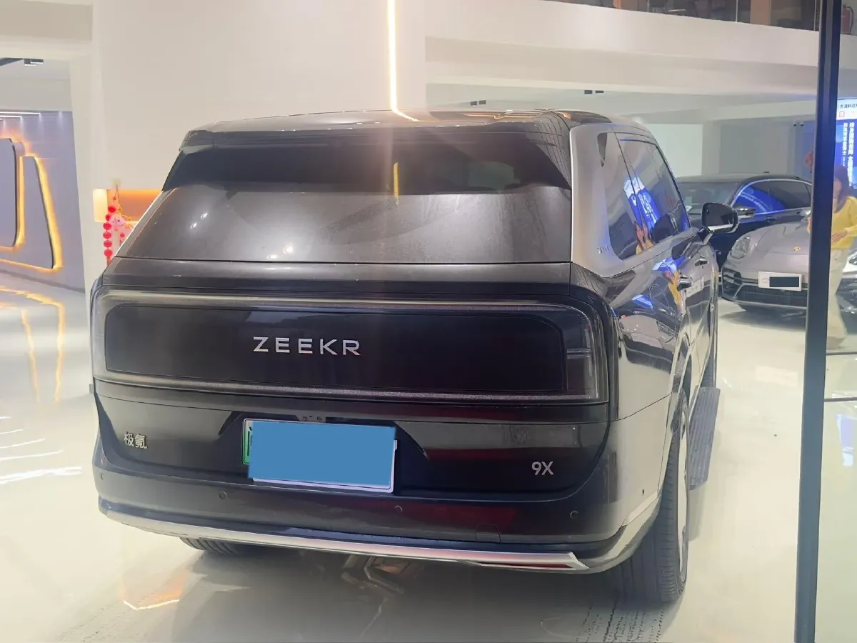 2025 Zeekr 9X 2.0T 279HP L4 1DHT PHEV,autocango,china used car exporter,china ev exporter,chinese used car exporter,chinese used ev exporter