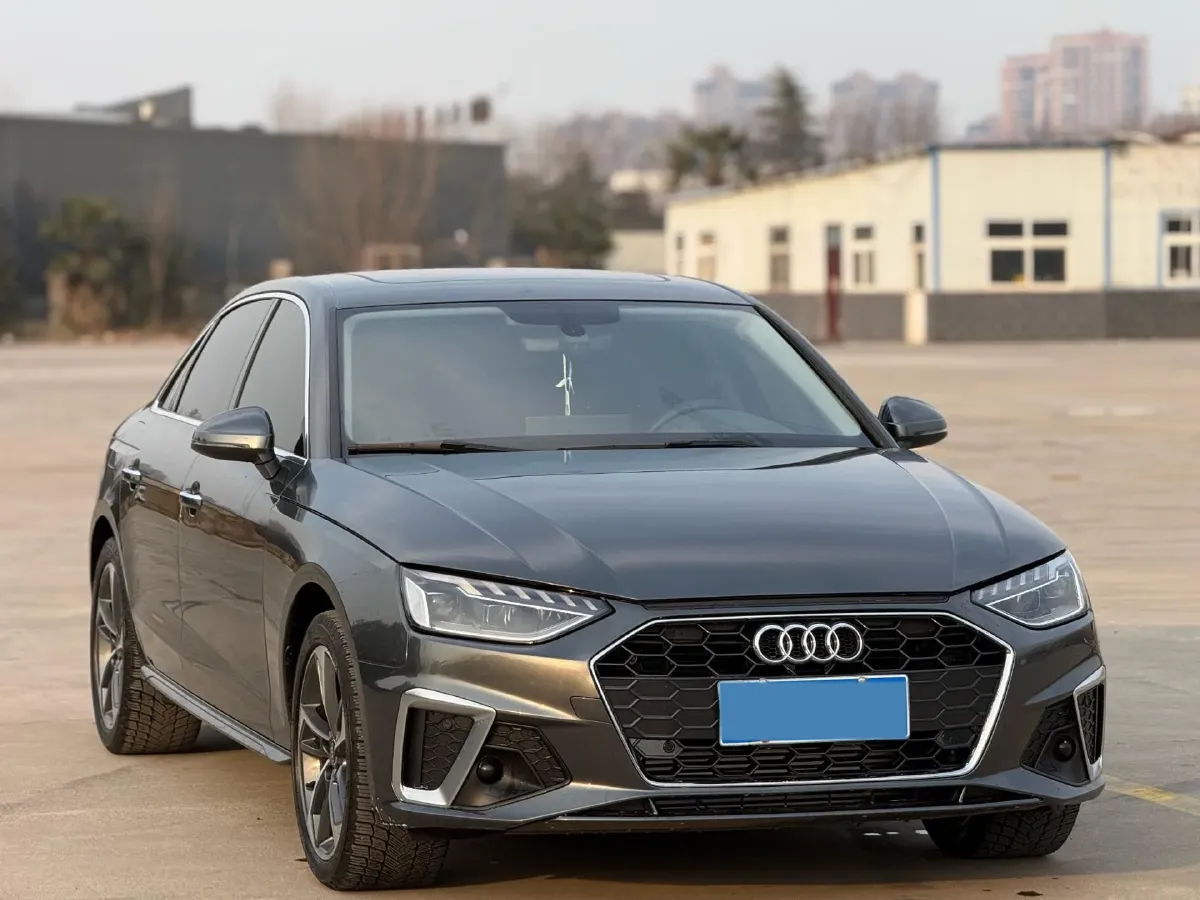 2023 Audi A4L 2.0T 190HP L4 7DCT,autocango,china used car exporter,china ev exporter,chinese used car exporter,chinese used ev exporter