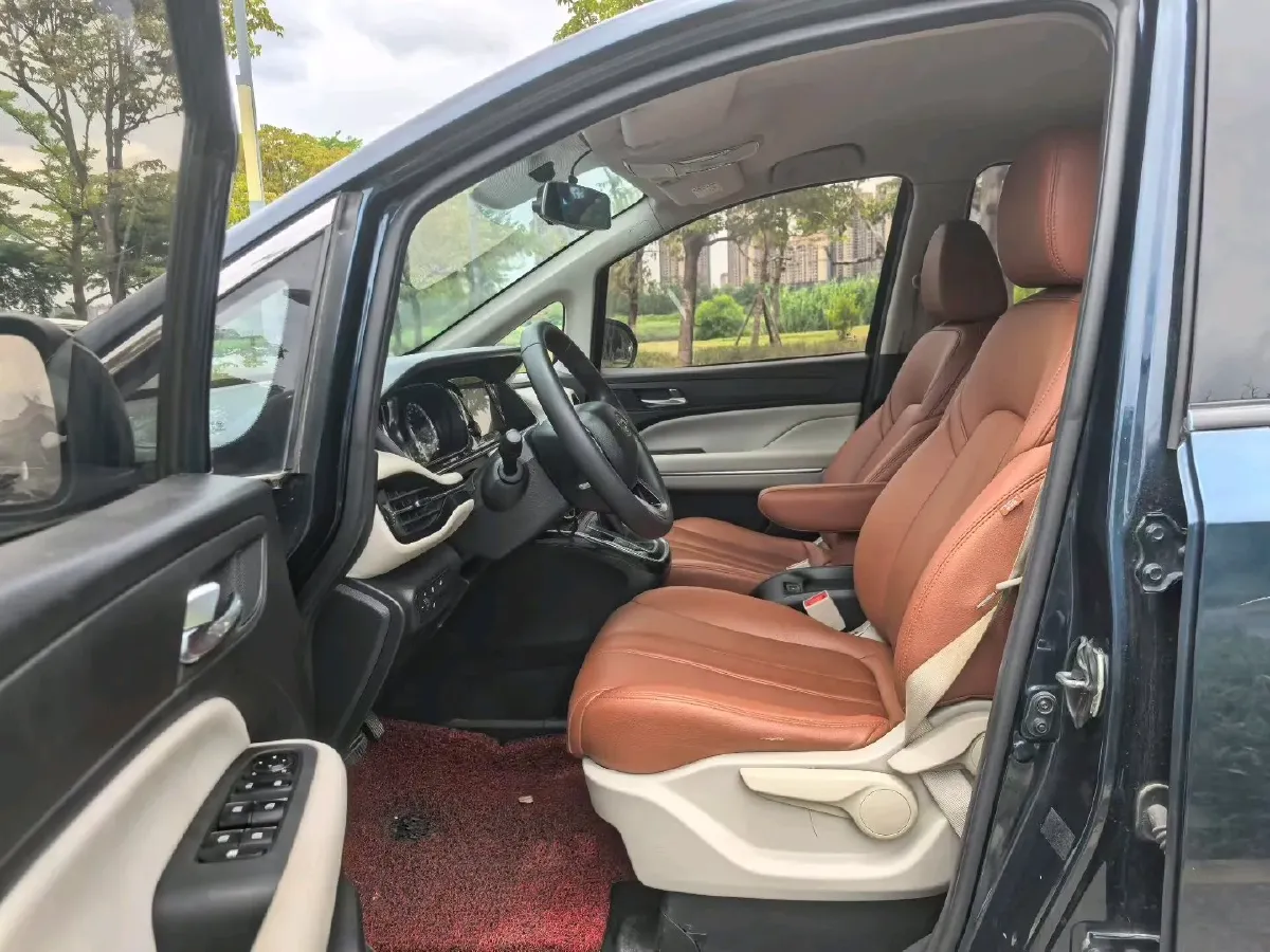 2021 GAC Trumpchi M6 1.5T 169HP L4 7DCT,autocango,china used car exporter,china ev exporter,chinese used car exporter,chinese used ev exporter