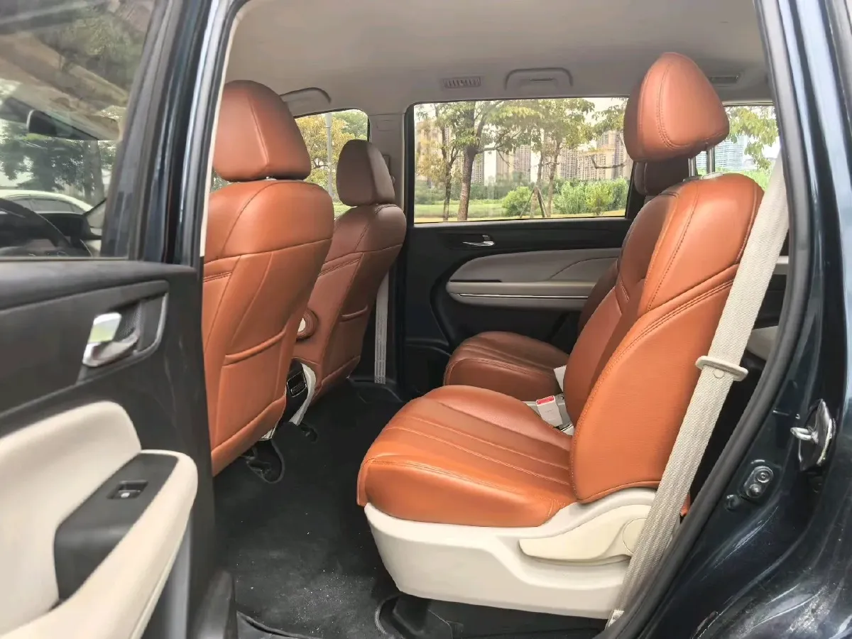 2021 GAC Trumpchi M6 1.5T 169HP L4 7DCT,autocango,china used car exporter,china ev exporter,chinese used car exporter,chinese used ev exporter