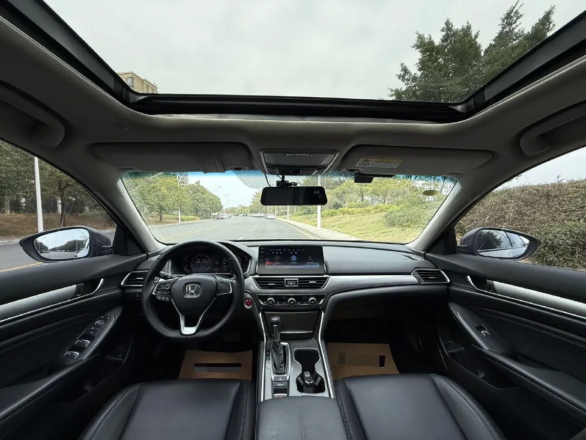2022 Honda Accord 1.5T 194HP L4 CVT,autocango,china used car exporter,china ev exporter,chinese used car exporter,chinese used ev exporter