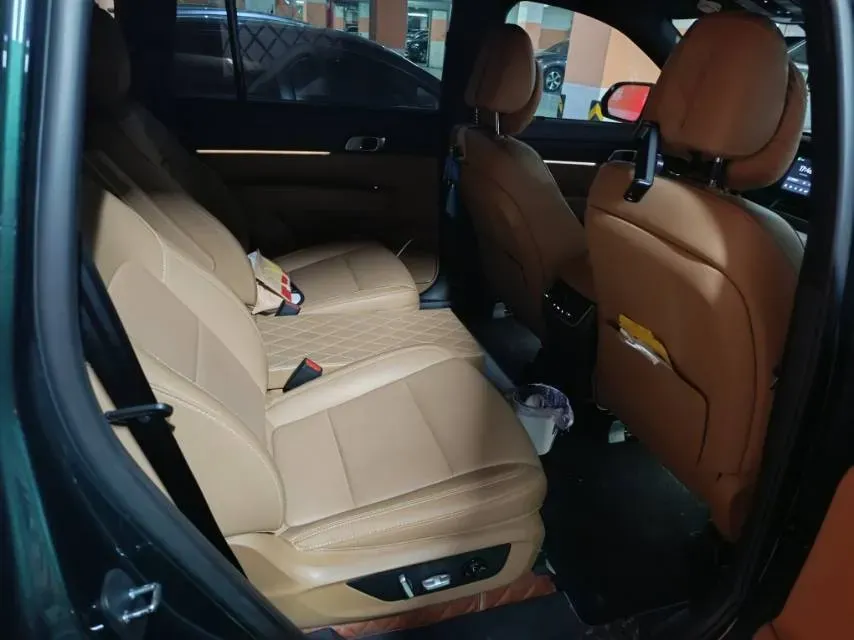 2021 Li ONE Range Extended 131HP REEV 40.5KWH,autocango,china used car exporter,china ev exporter,chinese used car exporter,chinese used ev exporter