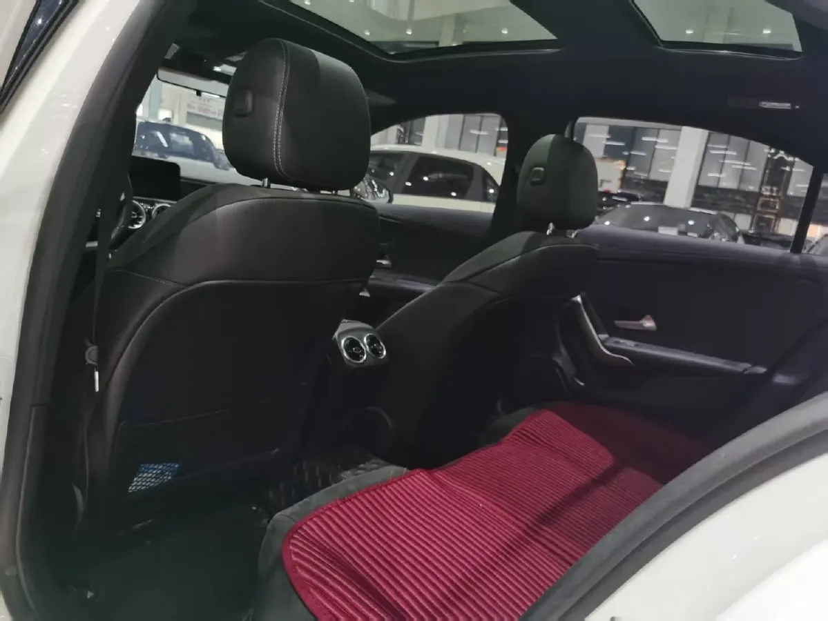 2021 Mercedes-Benz A Class 1.3T 163HP L4 7DCT,autocango,china used car exporter,china ev exporter,chinese used car exporter,chinese used ev exporter