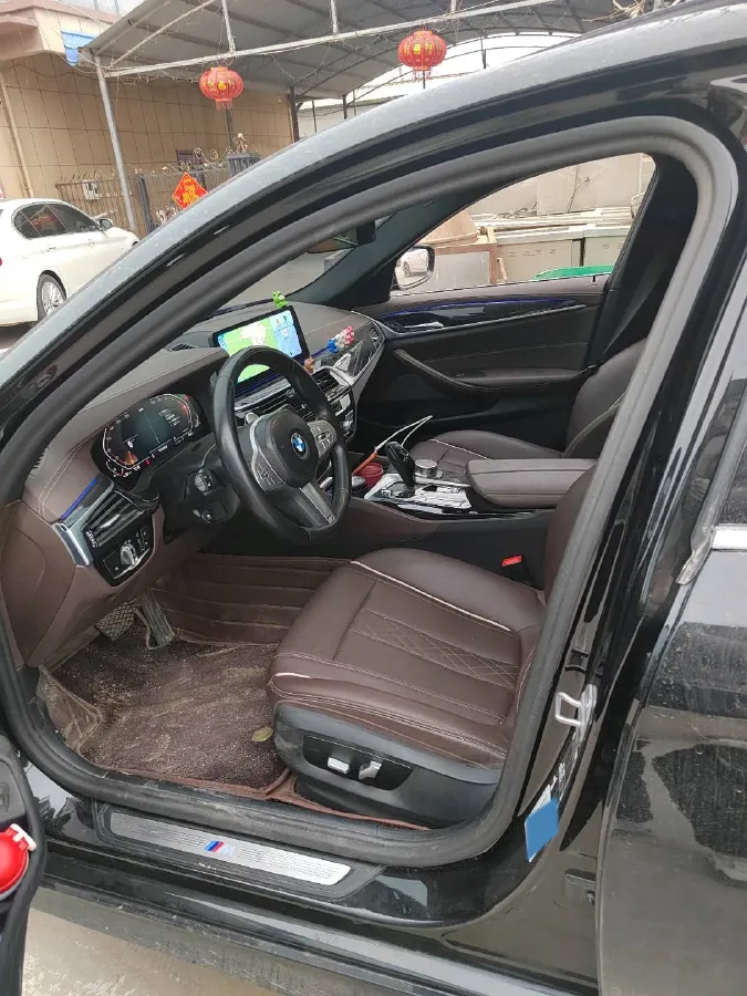 2022 BMW 5 Series 2.0T 184HP L4 8AT,autocango,china used car exporter,china ev exporter,chinese used car exporter,chinese used ev exporter