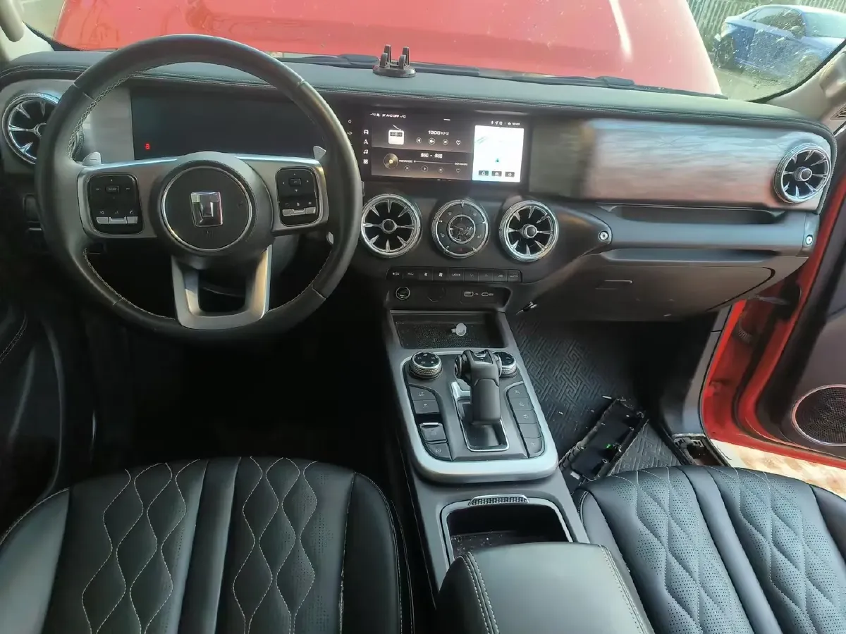 2024 Tank 300 2.0T 227HP L4 8AT,autocango,china used car exporter,china ev exporter,chinese used car exporter,chinese used ev exporter