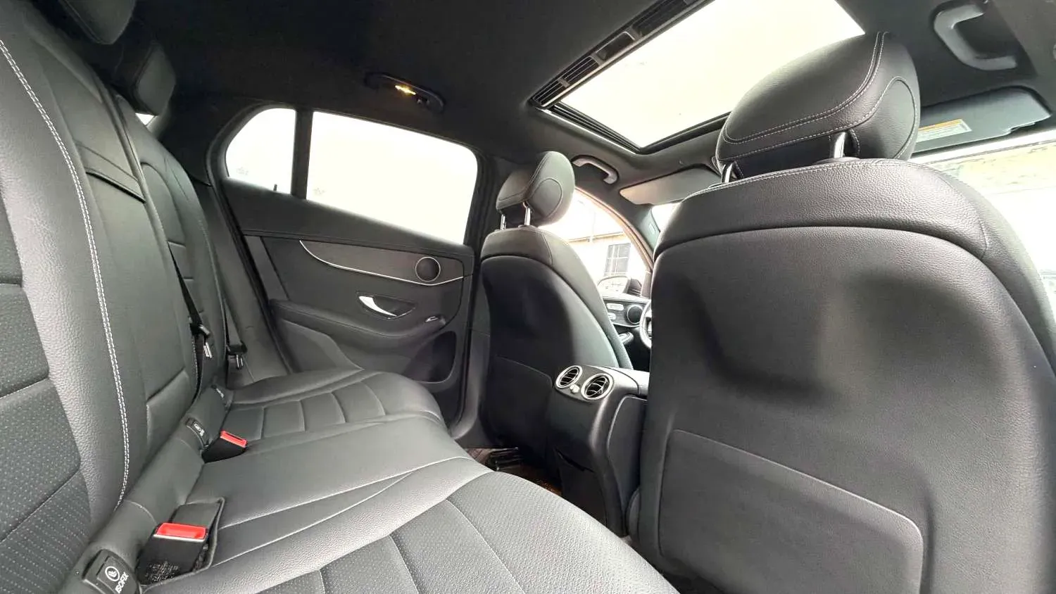 2020 Mercedes-Benz GLC Coupe 2.0T 258HP L4 9AT,autocango,china used car exporter,china ev exporter,chinese used car exporter,chinese used ev exporter