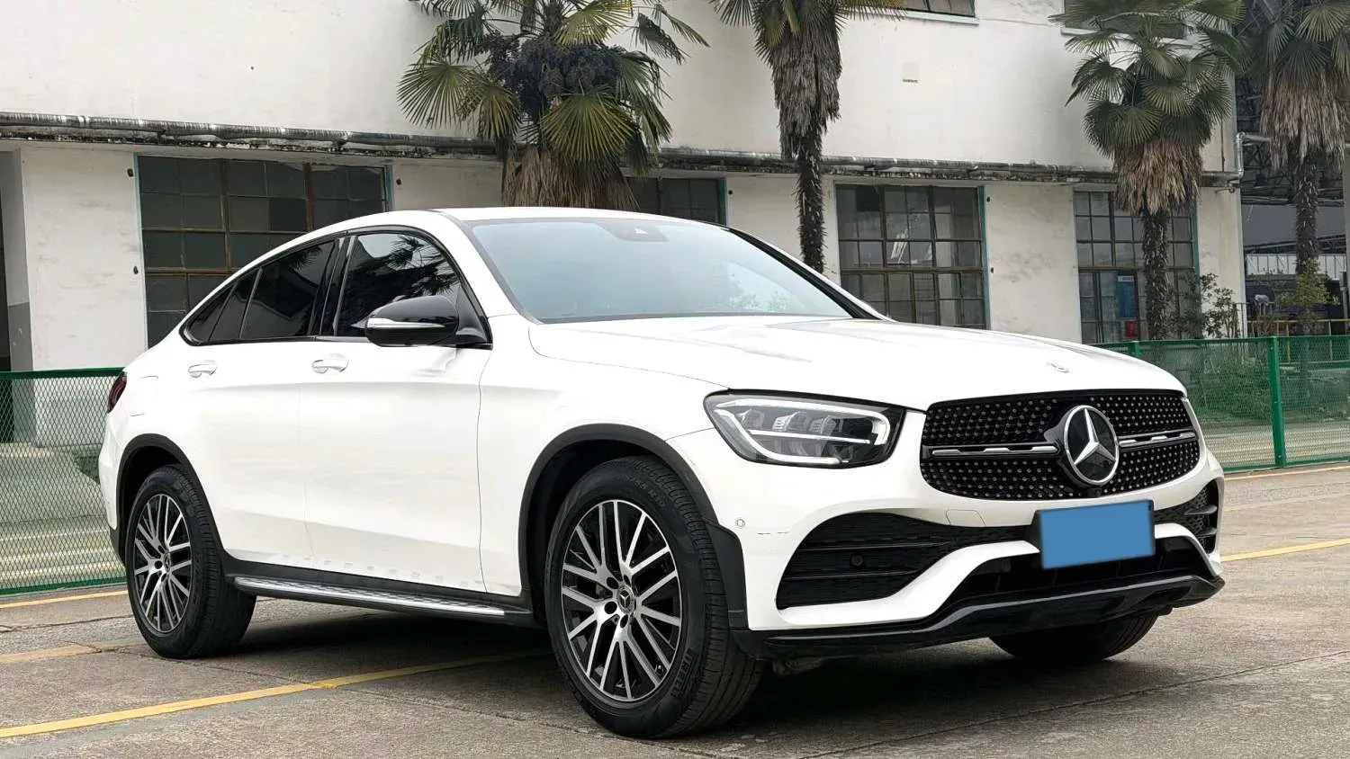 2020 Mercedes-Benz GLC Coupe 2.0T 258HP L4 9AT,autocango,china used car exporter,china ev exporter,chinese used car exporter,chinese used ev exporter