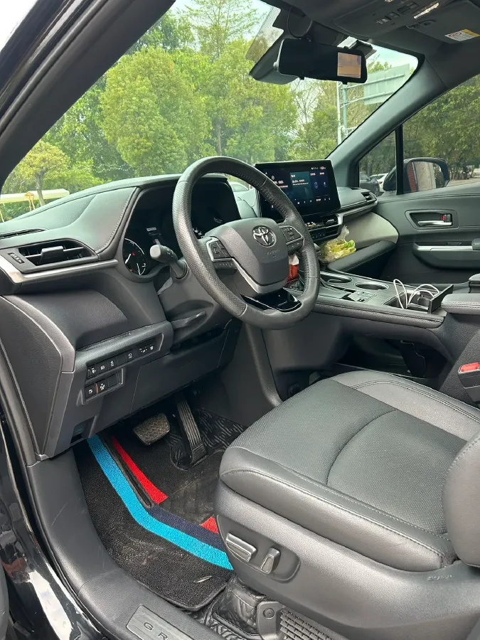 2022 Toyota Granvia 2.5L 192HP L4 E-CVT Hybrid,autocango,china used car exporter,china ev exporter,chinese used car exporter,chinese used ev exporter