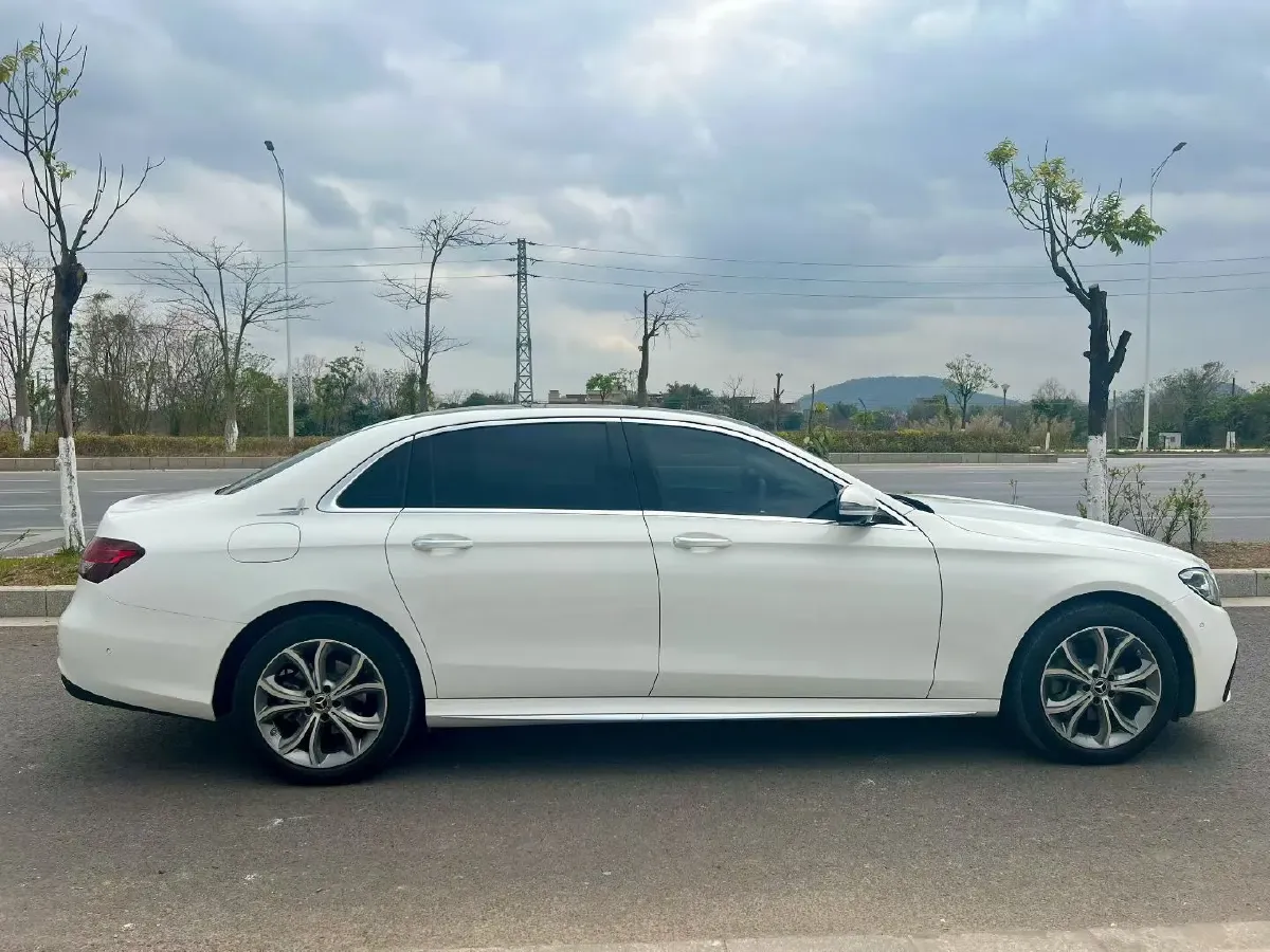2023 Mercedes-Benz E Class 2.0T 258HP L4 9AT,autocango,china used car exporter,china ev exporter,chinese used car exporter,chinese used ev exporter