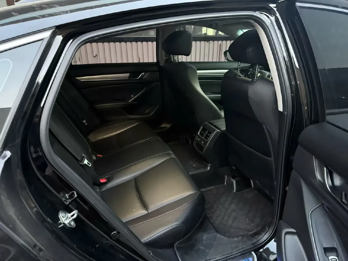 2022 Honda Accord 1.5T 194HP L4 CVT,autocango,china used car exporter,china ev exporter,chinese used car exporter,chinese used ev exporter