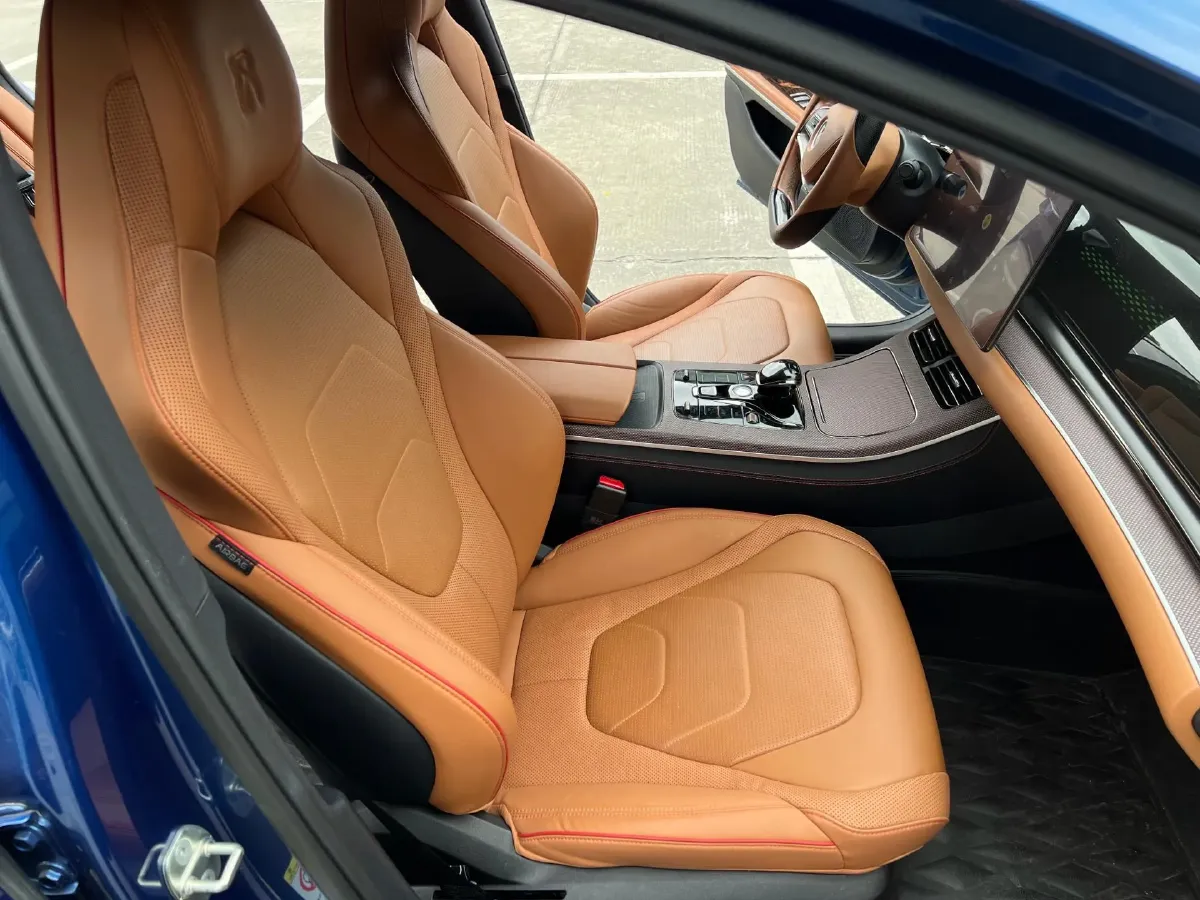 2022 Volkswagen Tiguan L 2.0T 186HP L4 7DCT,autocango,china used car exporter,china ev exporter,chinese used car exporter,chinese used ev exporter