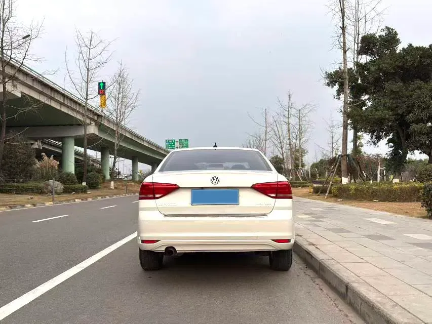 2017 Buick Excelle 1.5L 114HP L4 6AT,autocango,china used car exporter,china ev exporter,chinese used car exporter,chinese used ev exporter