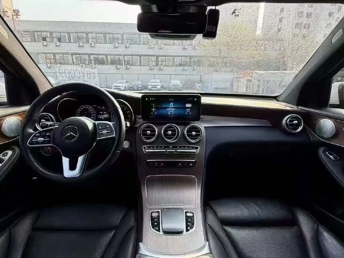 2021 Mercedes-Benz GLC Class 2.0T 258HP L4 9AT,autocango,china used car exporter,china ev exporter,chinese used car exporter,chinese used ev exporter