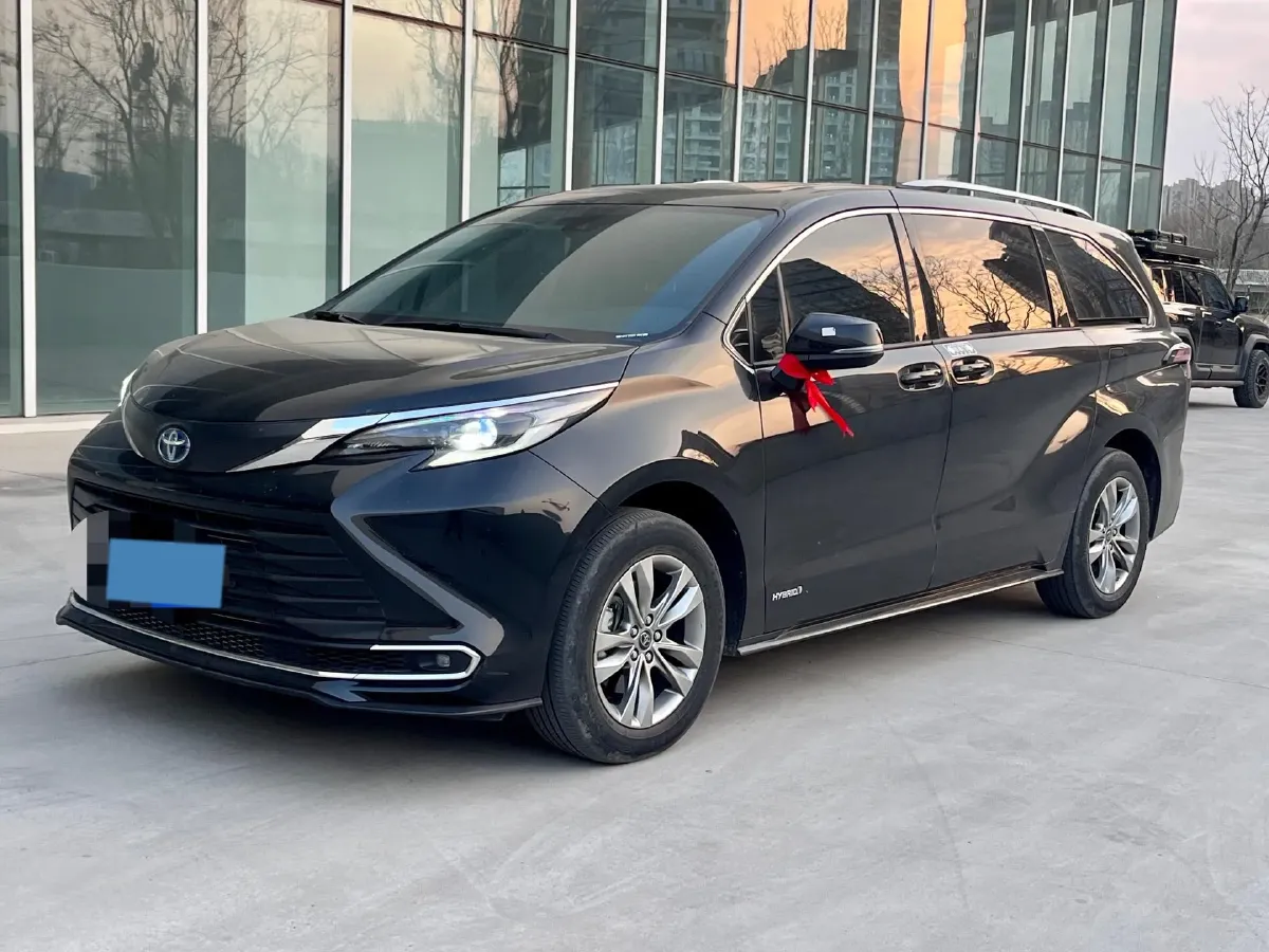 2023 Toyota Sienna 2.5L 189HP L4 E-CVT Hybrid,autocango,china used car exporter,china ev exporter,chinese used car exporter,chinese used ev exporter