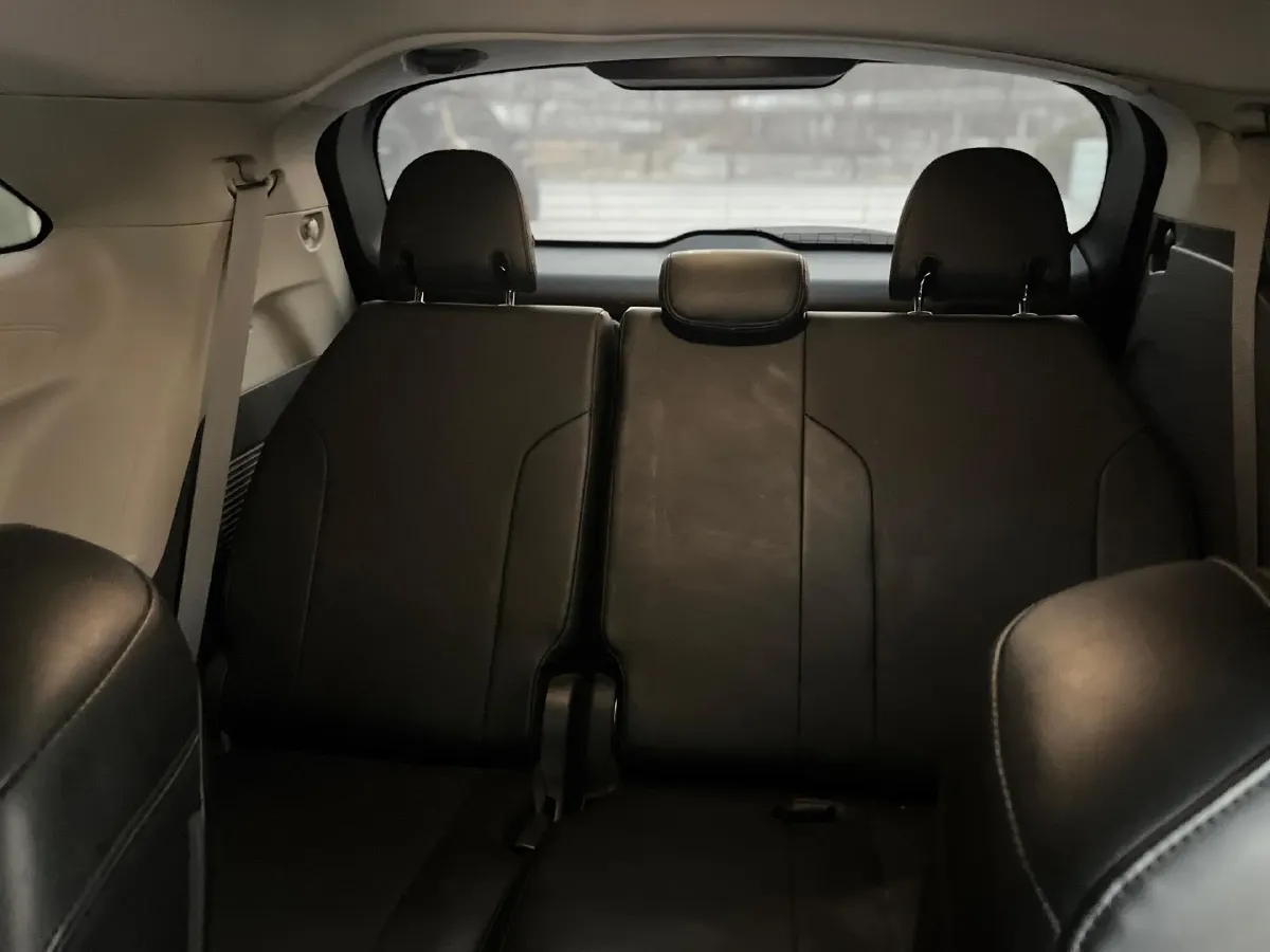 2023 Toyota Sienna 2.5L 189HP L4 E-CVT Hybrid,autocango,china used car exporter,china ev exporter,chinese used car exporter,chinese used ev exporter