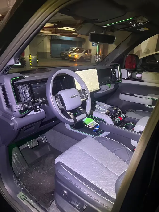 2023 FangChengBao Bao 5 1.5T 194HP L4 E-CVT PHEV 31.8KWH,autocango,china used car exporter,china ev exporter,chinese used car exporter,chinese used ev exporter