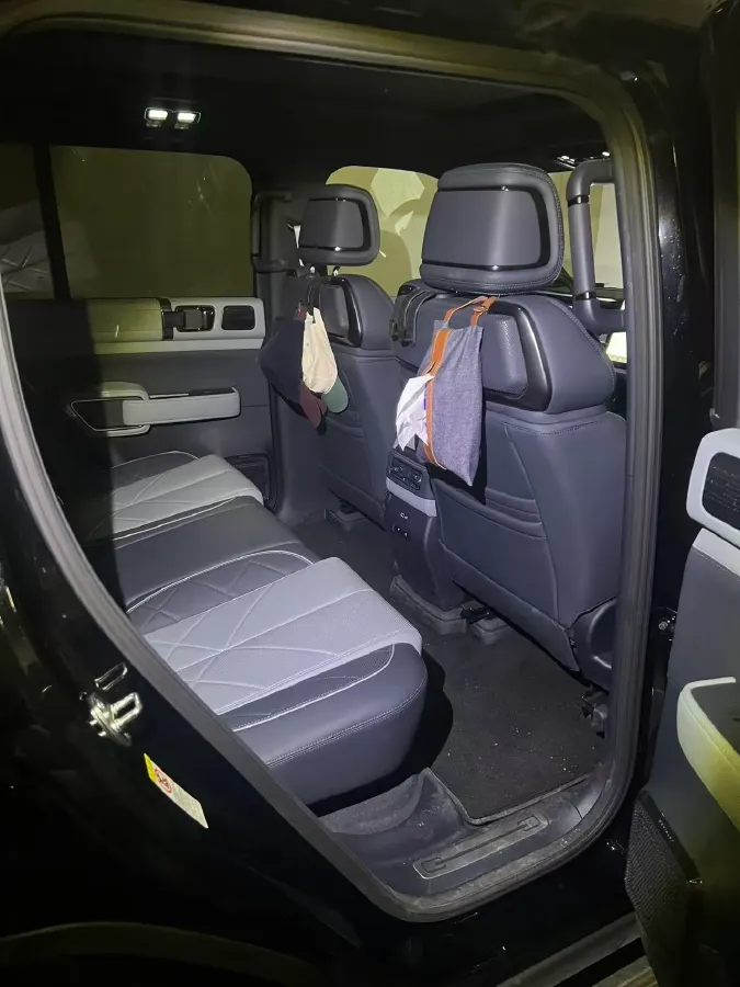 2023 FangChengBao Bao 5 1.5T 194HP L4 E-CVT PHEV 31.8KWH,autocango,china used car exporter,china ev exporter,chinese used car exporter,chinese used ev exporter