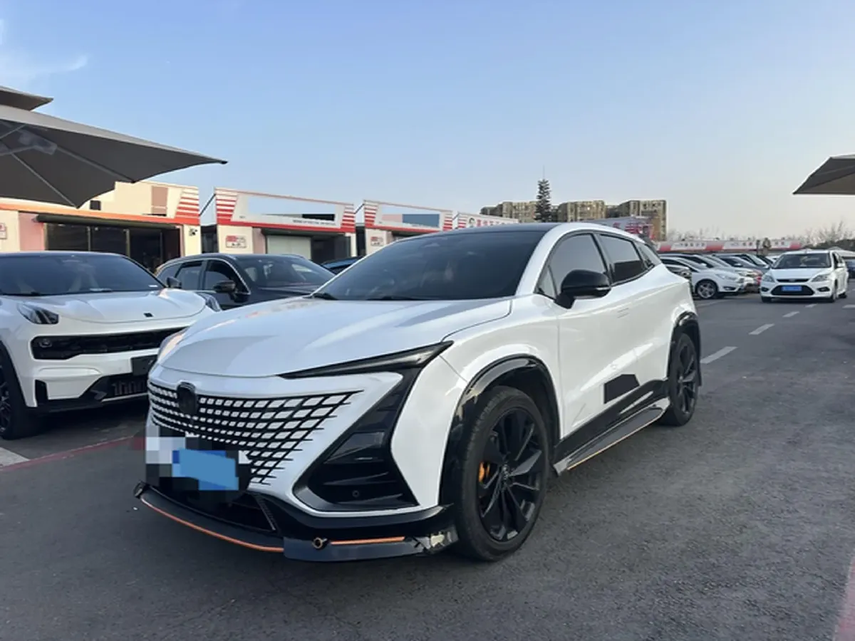 2022 ChangAn UNI-T 1.5T 188HP L4 7DCT,autocango,china used car exporter,china ev exporter,chinese used car exporter,chinese used ev exporter