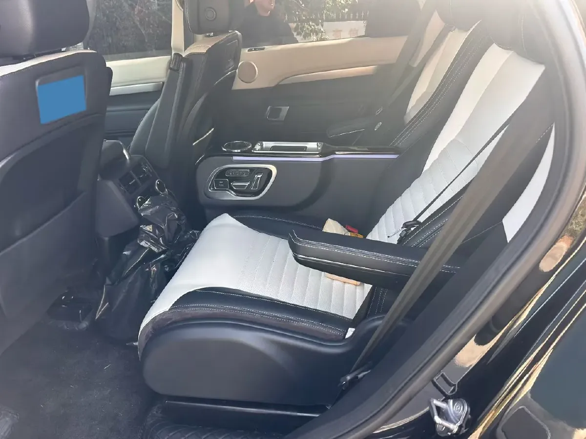 2021 Land Rover Discovery 3.0T 360HP L6 8AT,autocango,china used car exporter,china ev exporter,chinese used car exporter,chinese used ev exporter