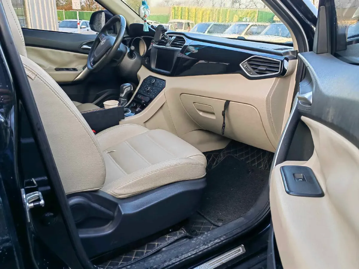 2015 MG GS 2.0T 220HP L4 6DCT,autocango,china used car exporter,china ev exporter,chinese used car exporter,chinese used ev exporter