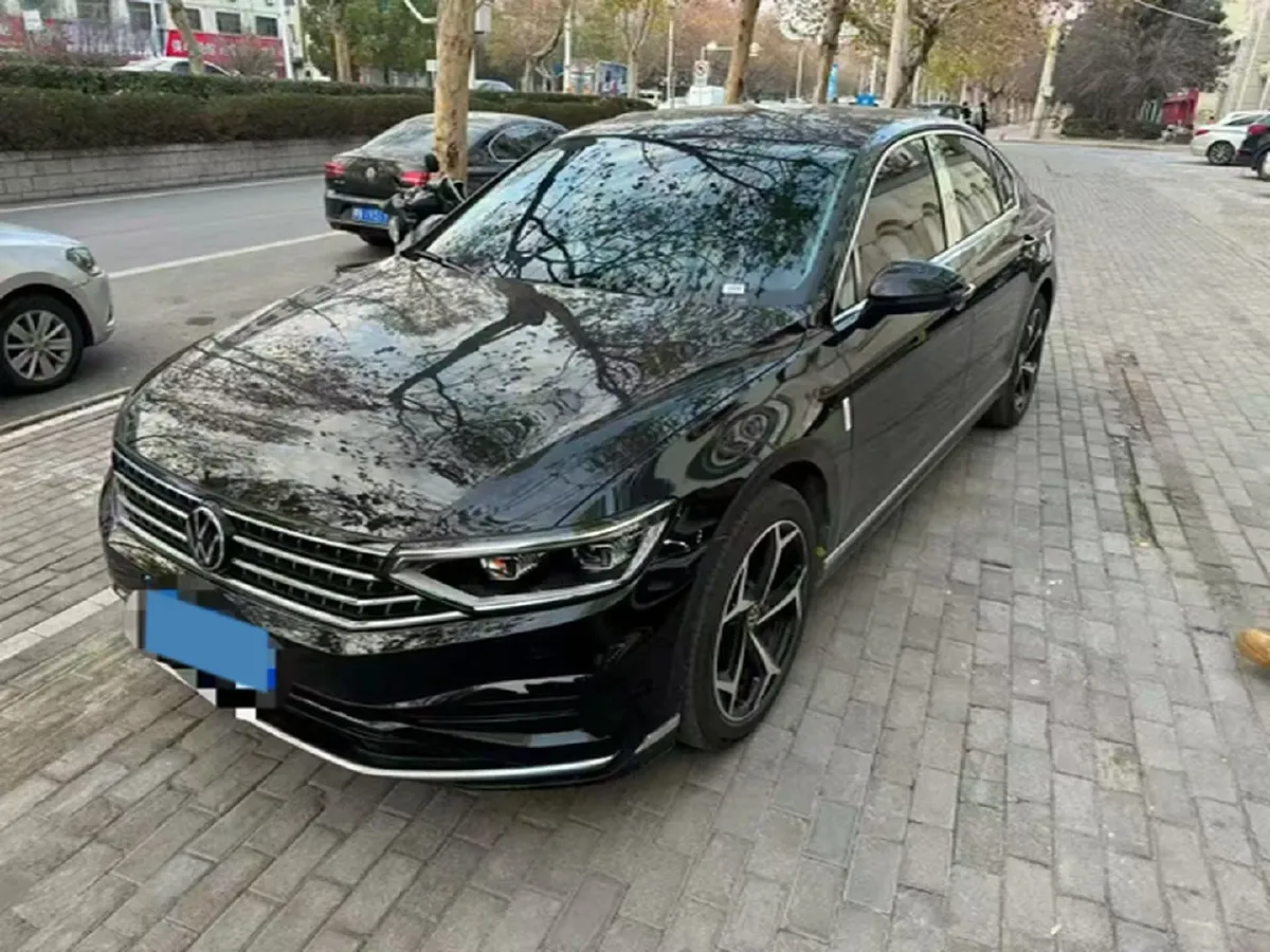 2025 Volkswagen Magotan 2.0T 186HP L4 7DCT,autocango,china used car exporter,china ev exporter,chinese used car exporter,chinese used ev exporter