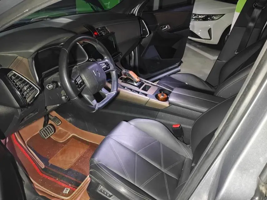 2020 DS 7 1.6T 180HP L4 8AT,autocango,china used car exporter,china ev exporter,chinese used car exporter,chinese used ev exporter