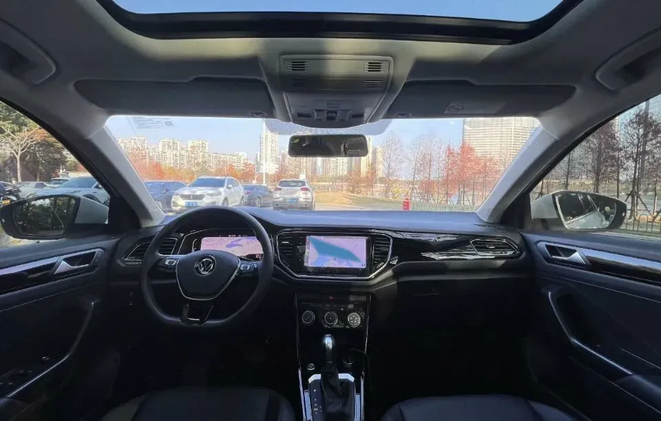 2021 Volkswagen T-Roc 1.4T 150HP L4 7DCT,autocango,china used car exporter,china ev exporter,chinese used car exporter,chinese used ev exporter