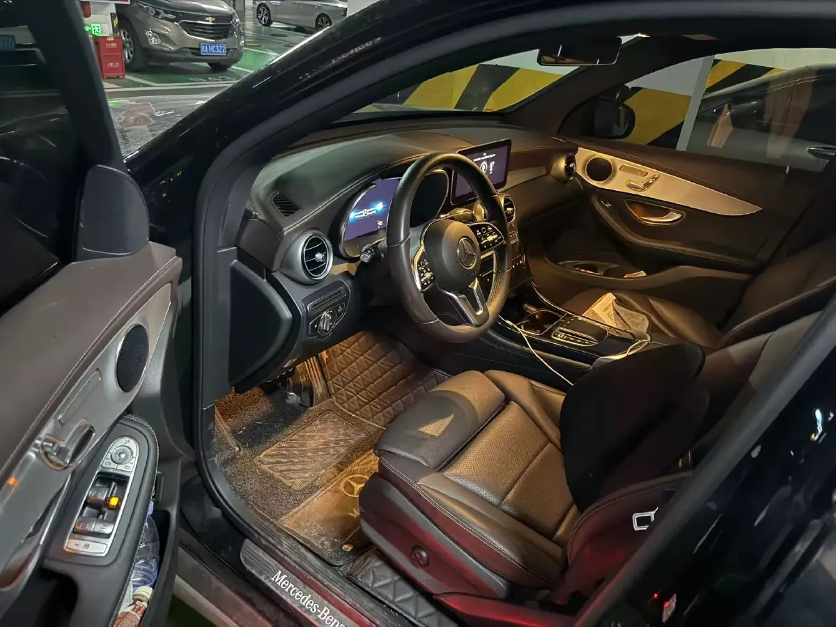 2021 Mercedes-Benz GLC Class 2.0T 197HP L4 9AT,autocango,china used car exporter,china ev exporter,chinese used car exporter,chinese used ev exporter