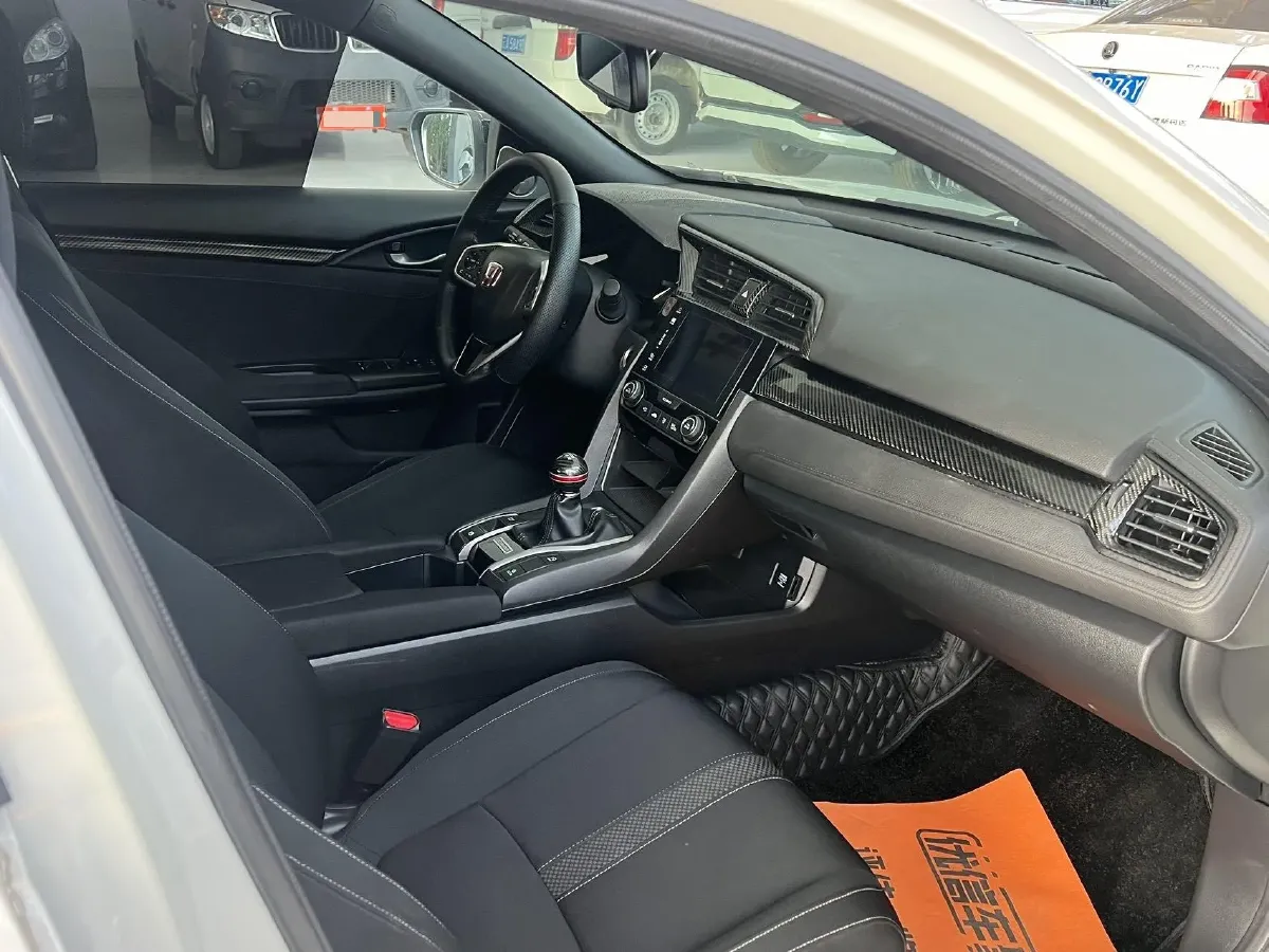 2021 Honda Civic 1.5T 177HP L4 6MT,autocango,china used car exporter,china ev exporter,chinese used car exporter,chinese used ev exporter