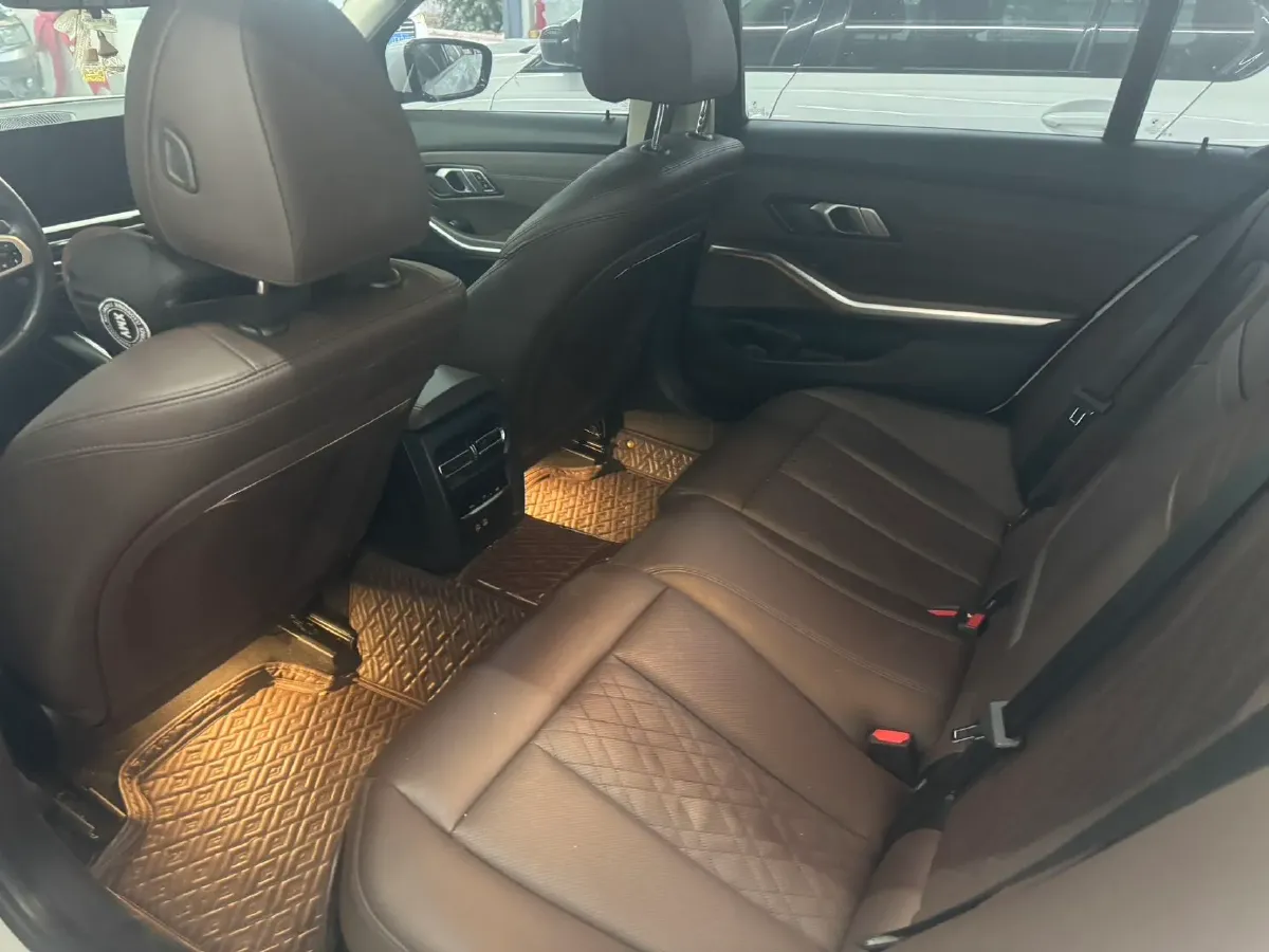 2023 BMW 3 Series 2.0T 156HP L4 8AT,autocango,china used car exporter,china ev exporter,chinese used car exporter,chinese used ev exporter