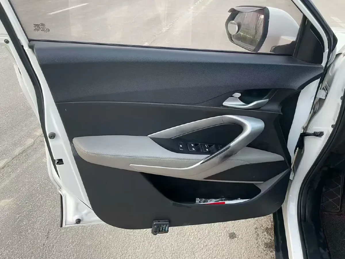 2017 BaoJun 510 1.5L 112HP L4 6MT,autocango,china used car exporter,china ev exporter,chinese used car exporter,chinese used ev exporter