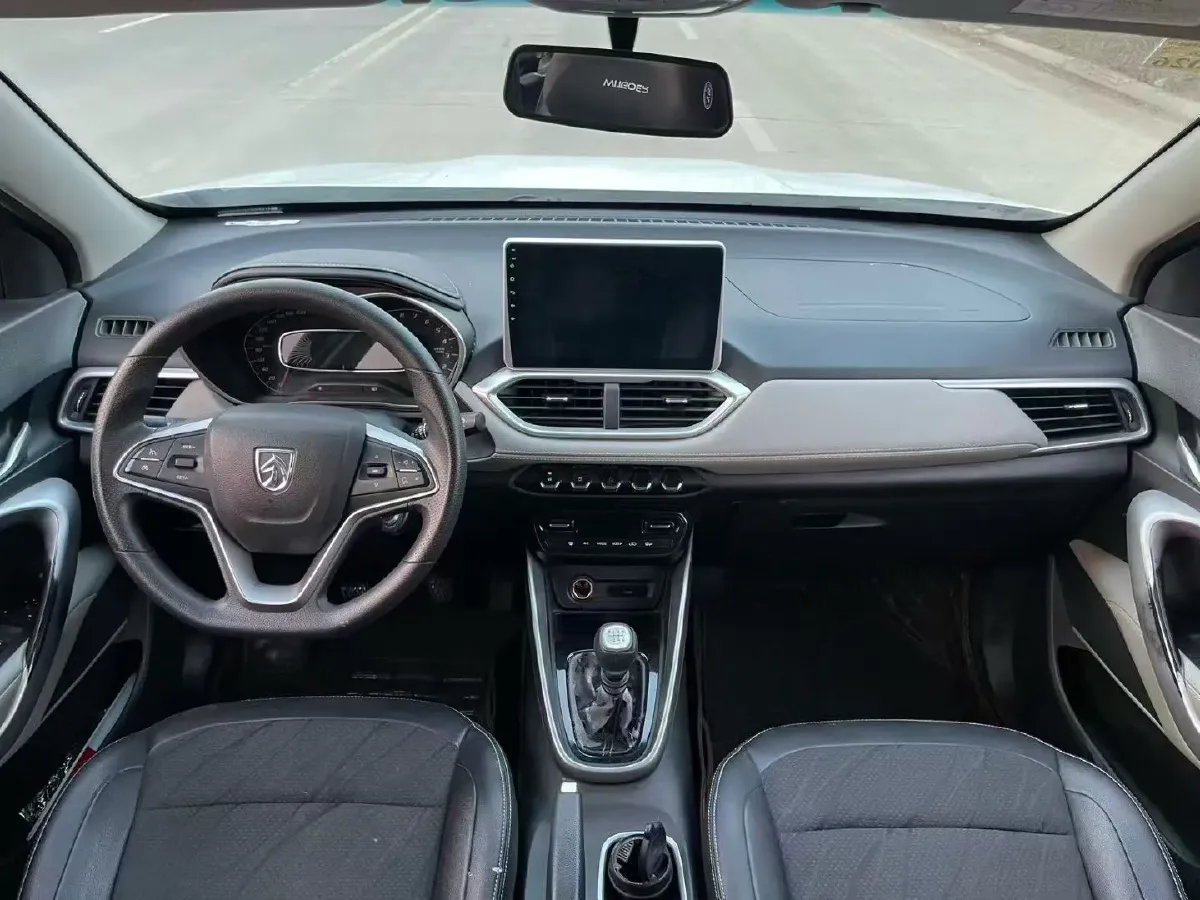 2017 BaoJun 510 1.5L 112HP L4 6MT,autocango,china used car exporter,china ev exporter,chinese used car exporter,chinese used ev exporter