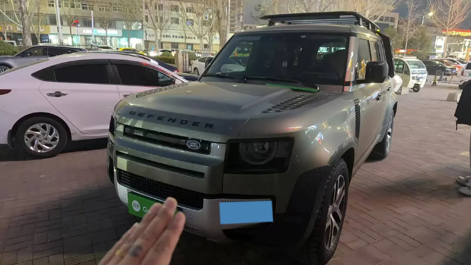 2024 Land Rover Defender 3.0T 400HP L6 8AT,autocango,china used car exporter,china ev exporter,chinese used car exporter,chinese used ev exporter