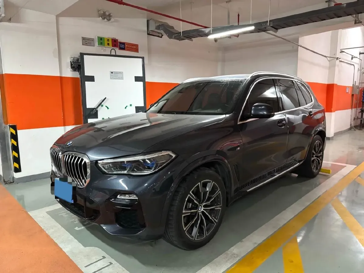 2020 BMW X5 3.0T 340HP L6 8AT,autocango,china used car exporter,china ev exporter,chinese used car exporter,chinese used ev exporter