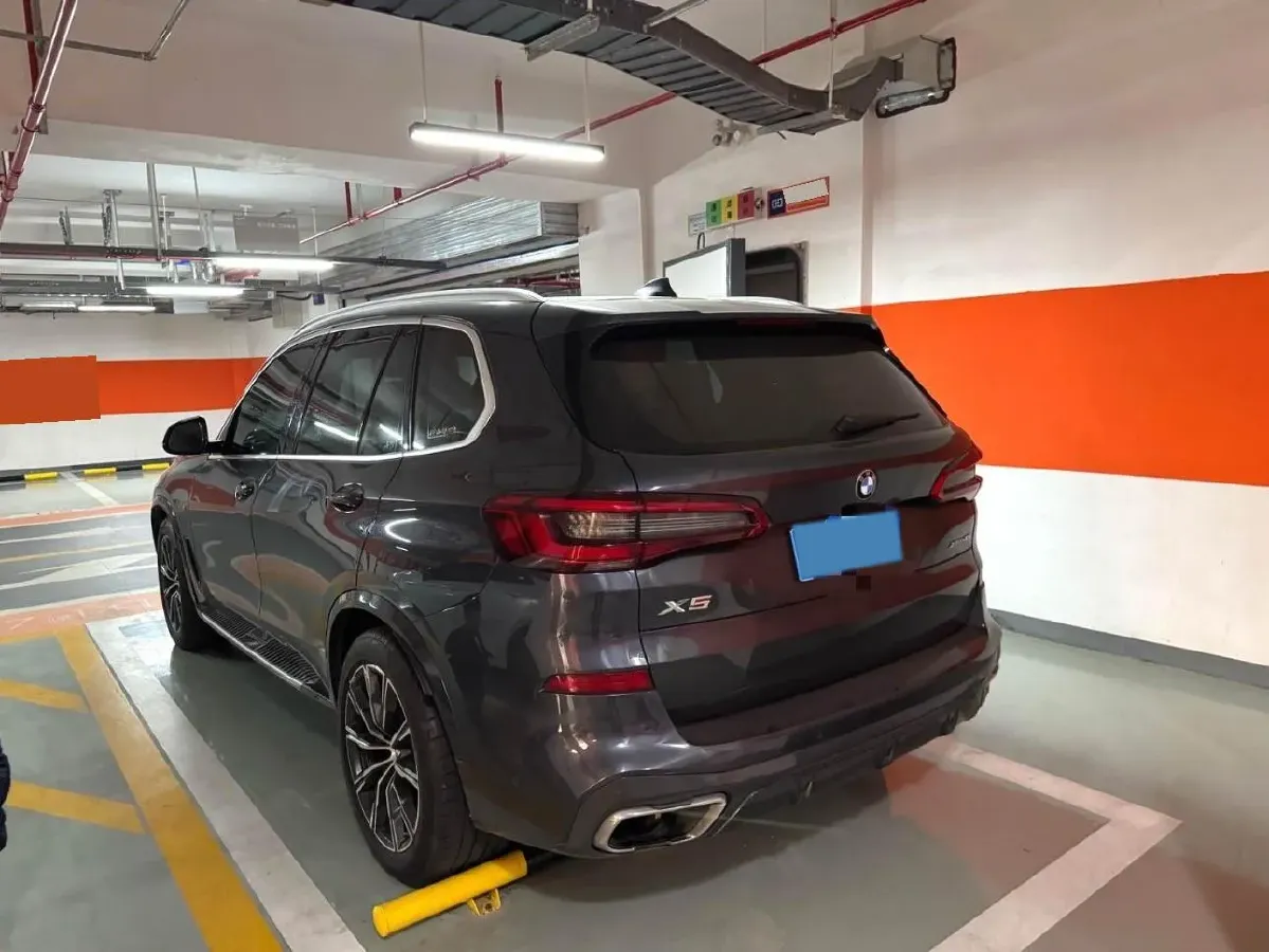 2020 BMW X5 3.0T 340HP L6 8AT,autocango,china used car exporter,china ev exporter,chinese used car exporter,chinese used ev exporter