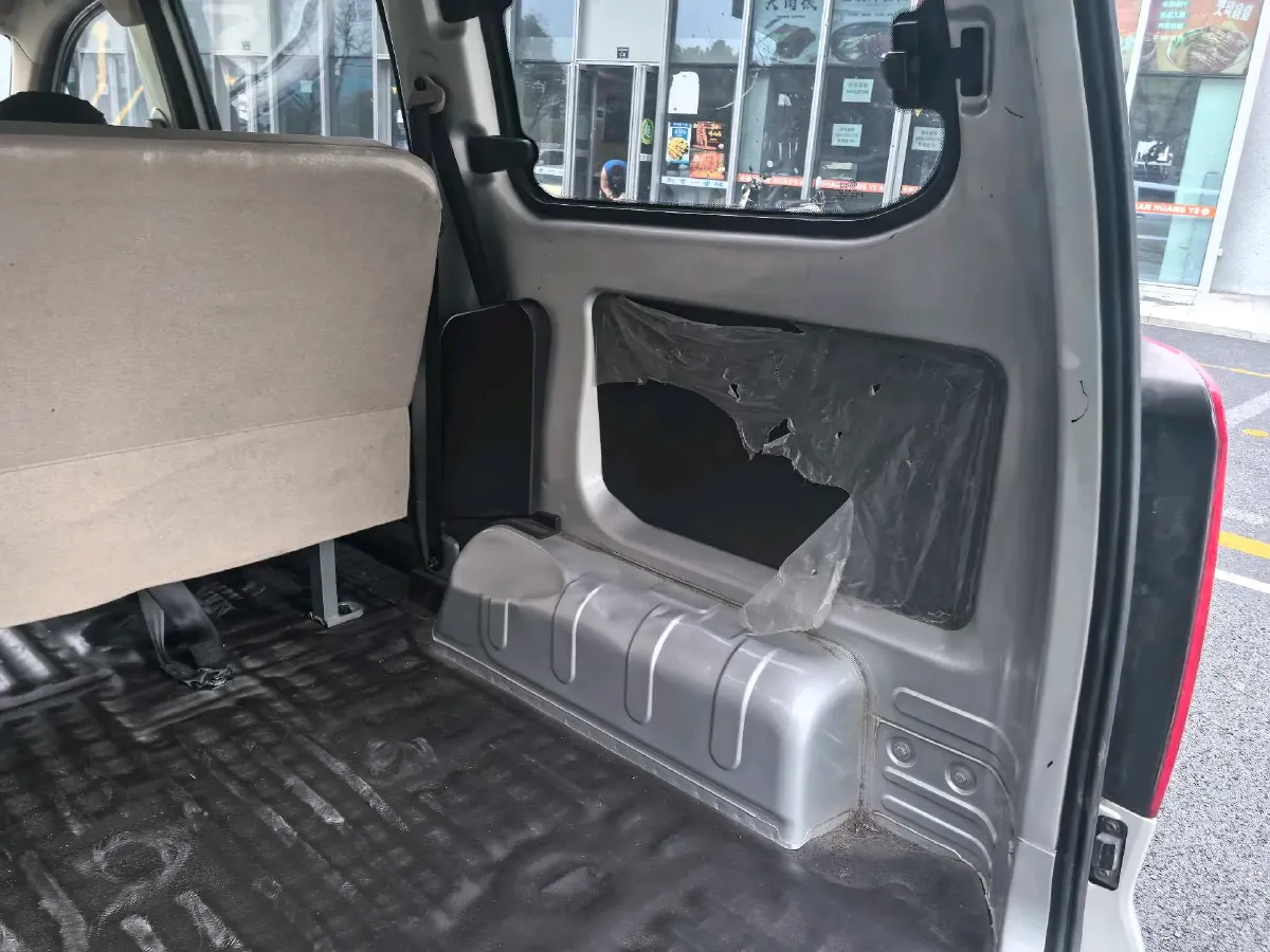 2021 WuLing HongGuang V 1.5L 99HP L4 6MT,autocango,china used car exporter,china ev exporter,chinese used car exporter,chinese used ev exporter