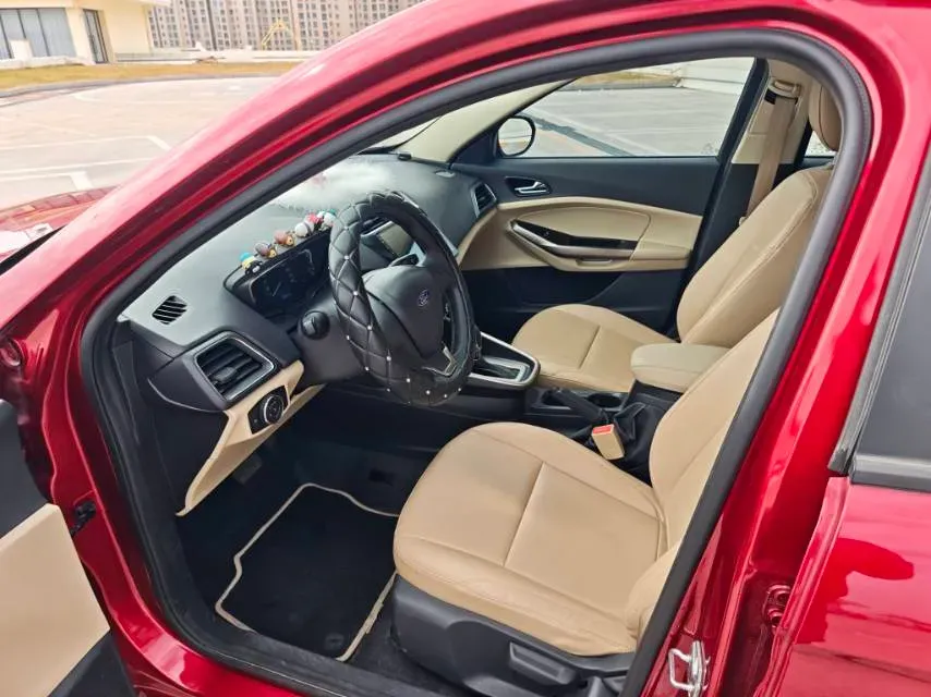 2017 Ford Escort 1.5L 113HP L4 6AT,autocango,china used car exporter,china ev exporter,chinese used car exporter,chinese used ev exporter