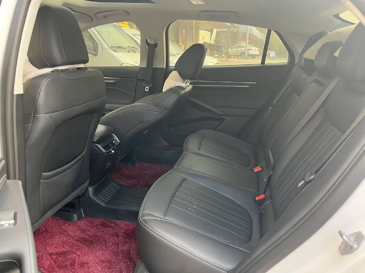 2025 Ford Mondeo 1.5T 190HP L4 8AT,autocango,china used car exporter,china ev exporter,chinese used car exporter,chinese used ev exporter