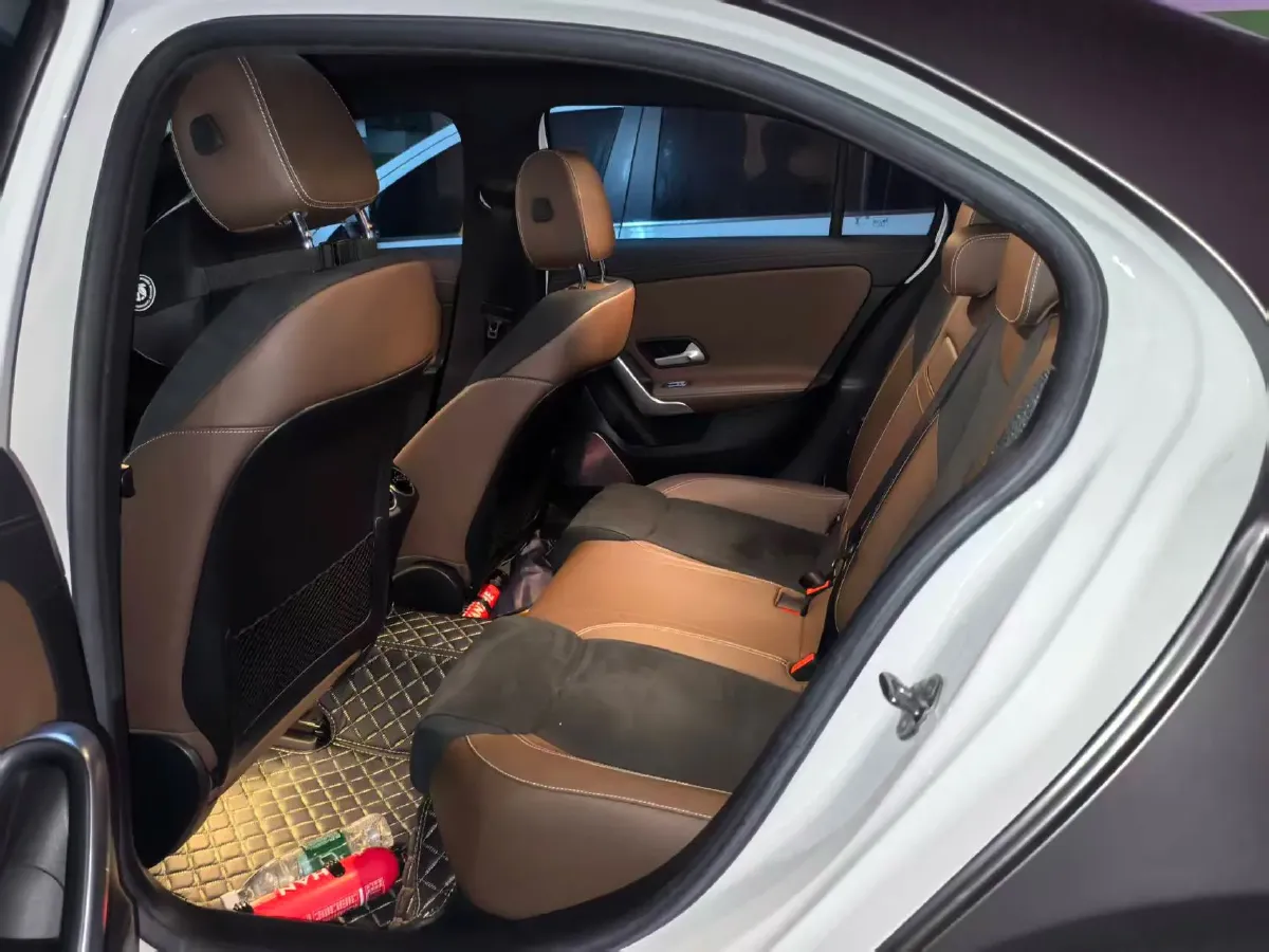 2021 Mercedes-Benz A Class 1.3T 163HP L4 7DCT,autocango,china used car exporter,china ev exporter,chinese used car exporter,chinese used ev exporter