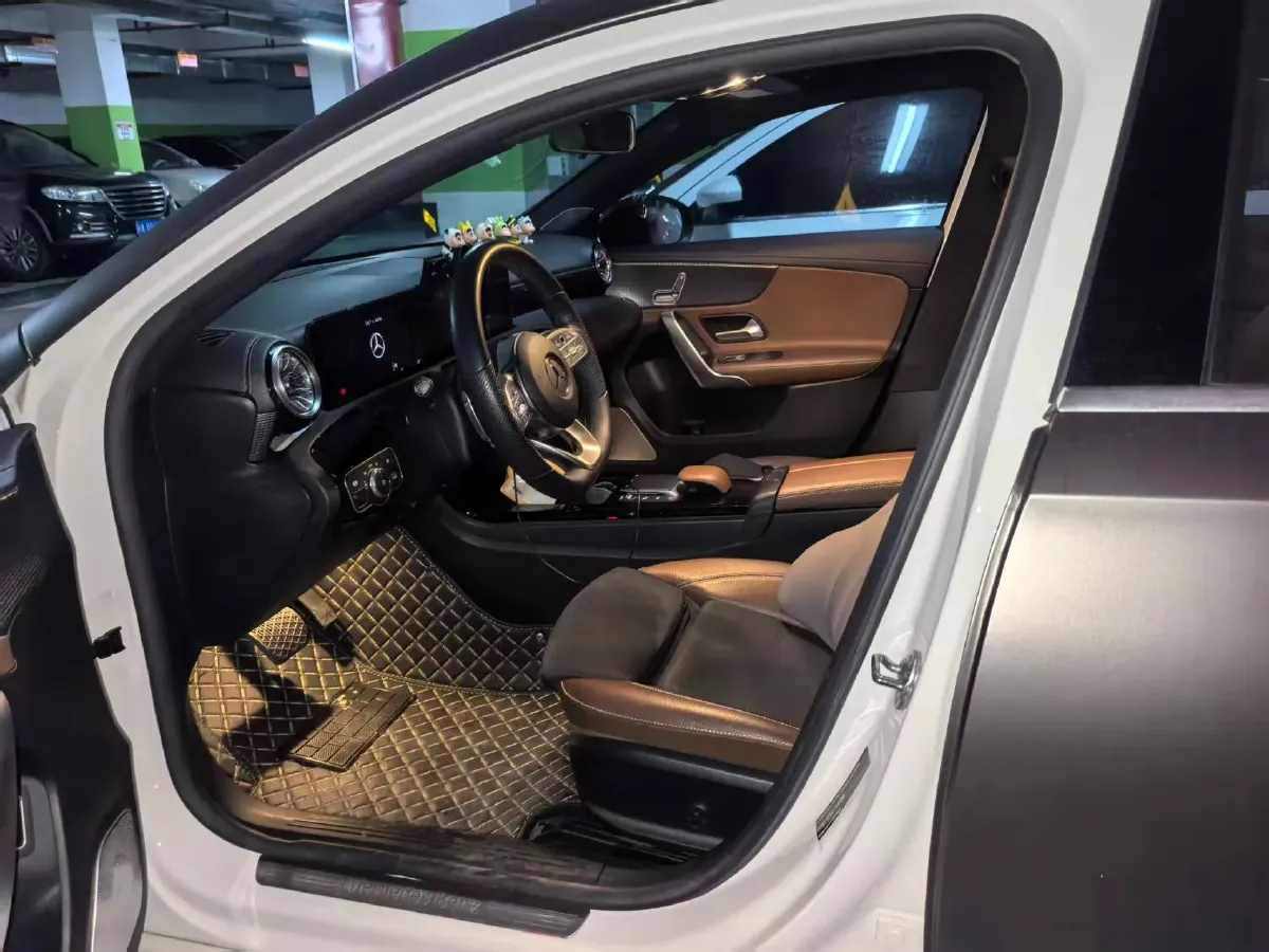 2021 Mercedes-Benz A Class 1.3T 163HP L4 7DCT,autocango,china used car exporter,china ev exporter,chinese used car exporter,chinese used ev exporter
