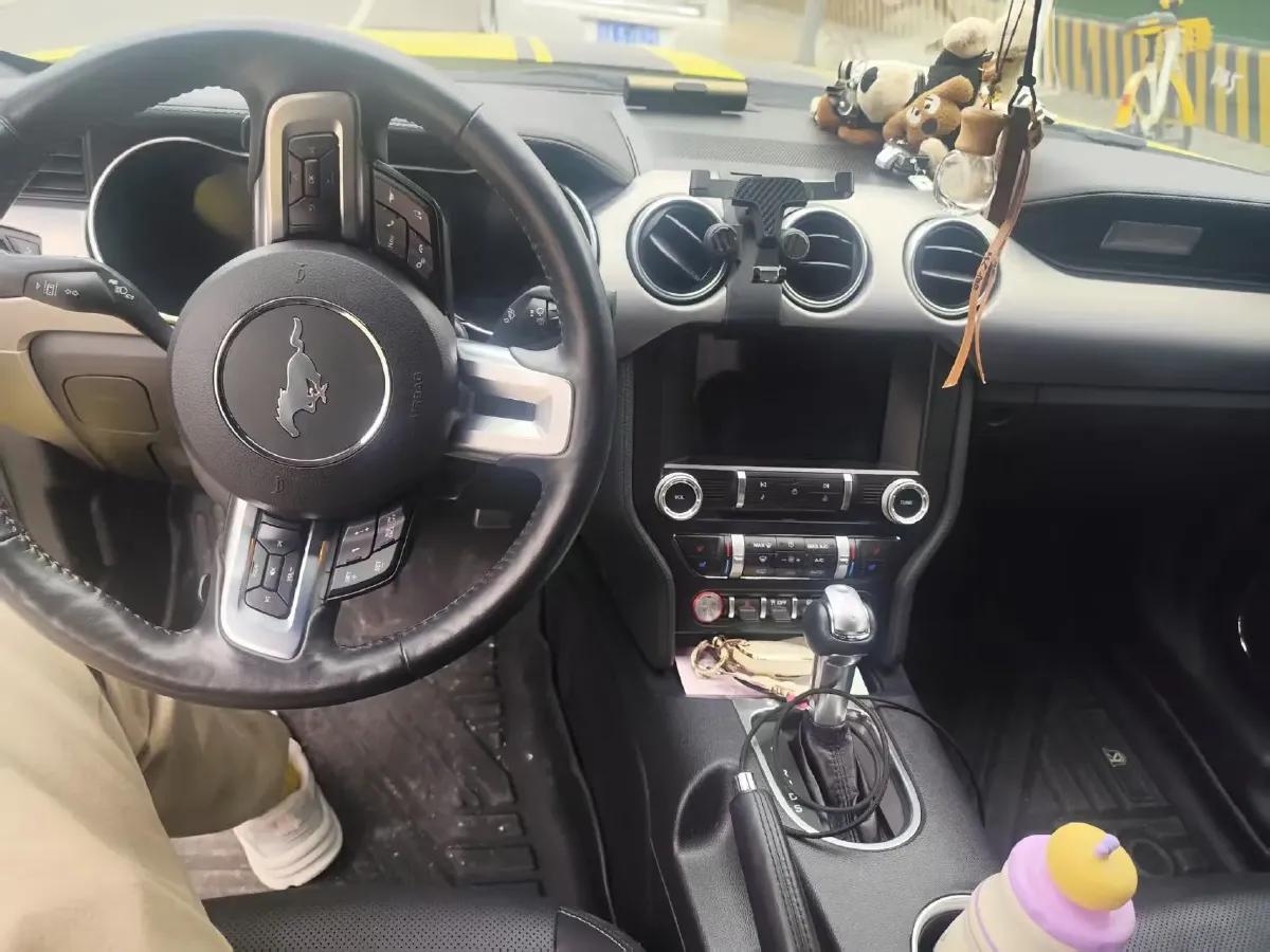 2021 Ford Mustang 2.3T 299HP L4 10AT,autocango,china used car exporter,china ev exporter,chinese used car exporter,chinese used ev exporter